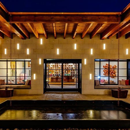 Texican Court, By Valencia Hotel Collection Irving Exterior foto