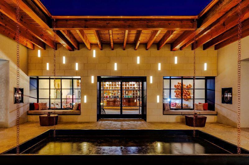 Texican Court, By Valencia Hotel Collection Irving Exterior foto