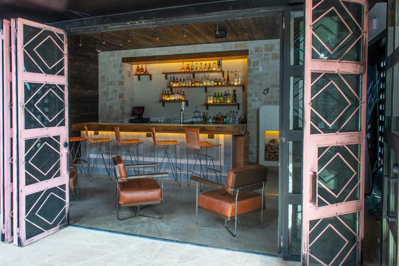 Texican Court, By Valencia Hotel Collection Irving Exterior foto